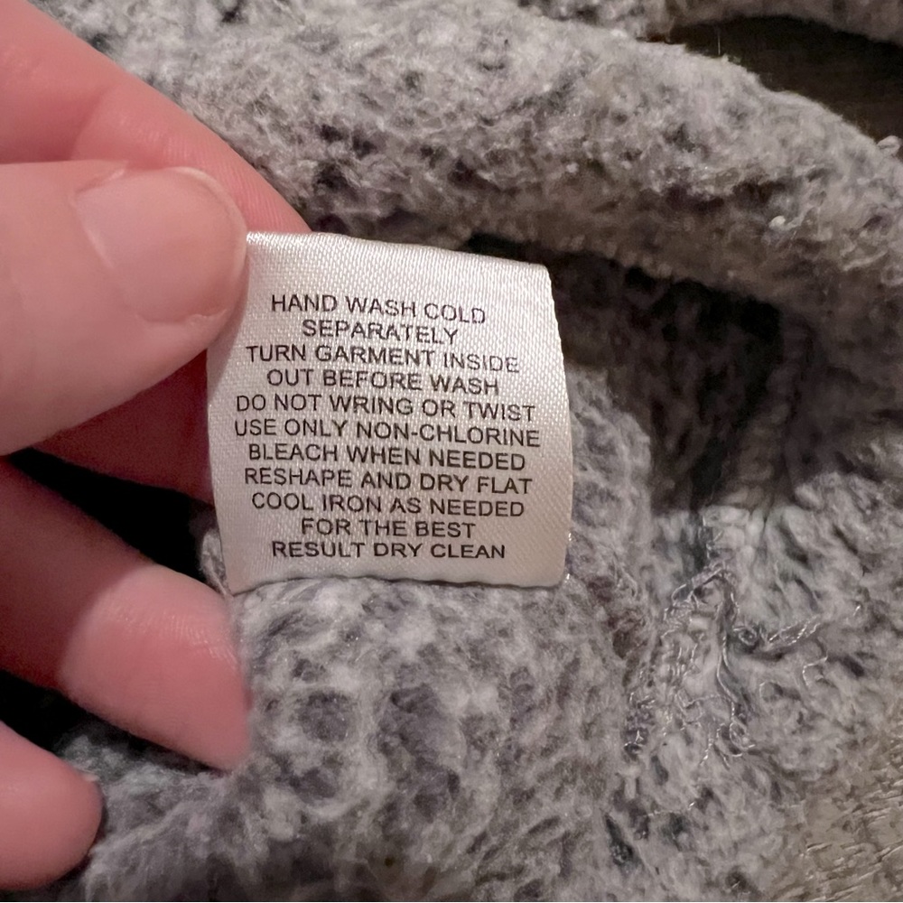 Hippie Rose Soft Gray Sherpa Teddy Quarter Zip Pullover Sweatshirt Small - Picture 10 of 10